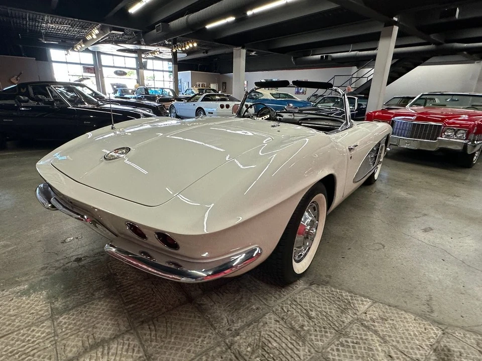 1961 Chevrolet Corvette C1 - Image 18 of 31