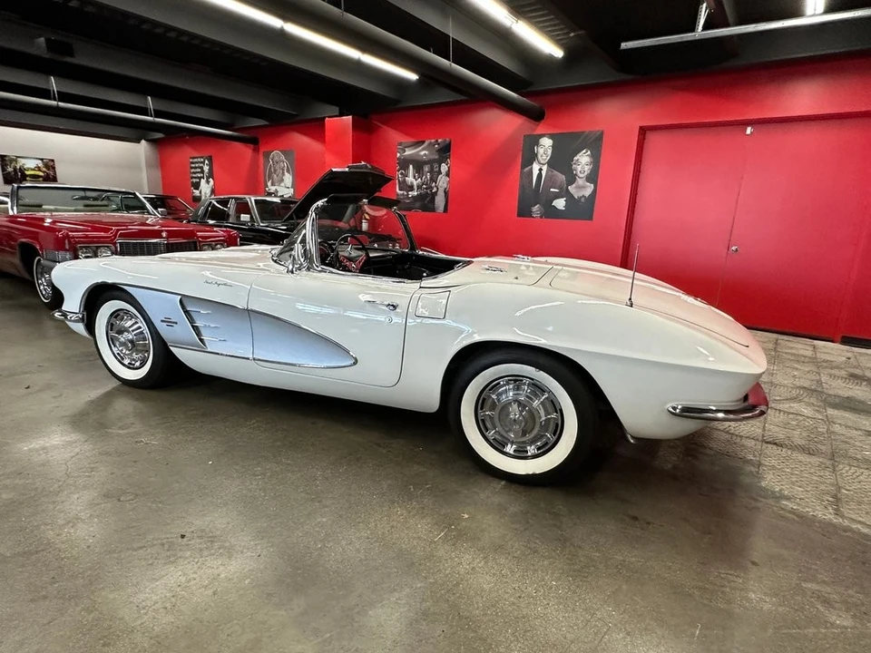 1961 Chevrolet Corvette C1 - Image 27 of 31