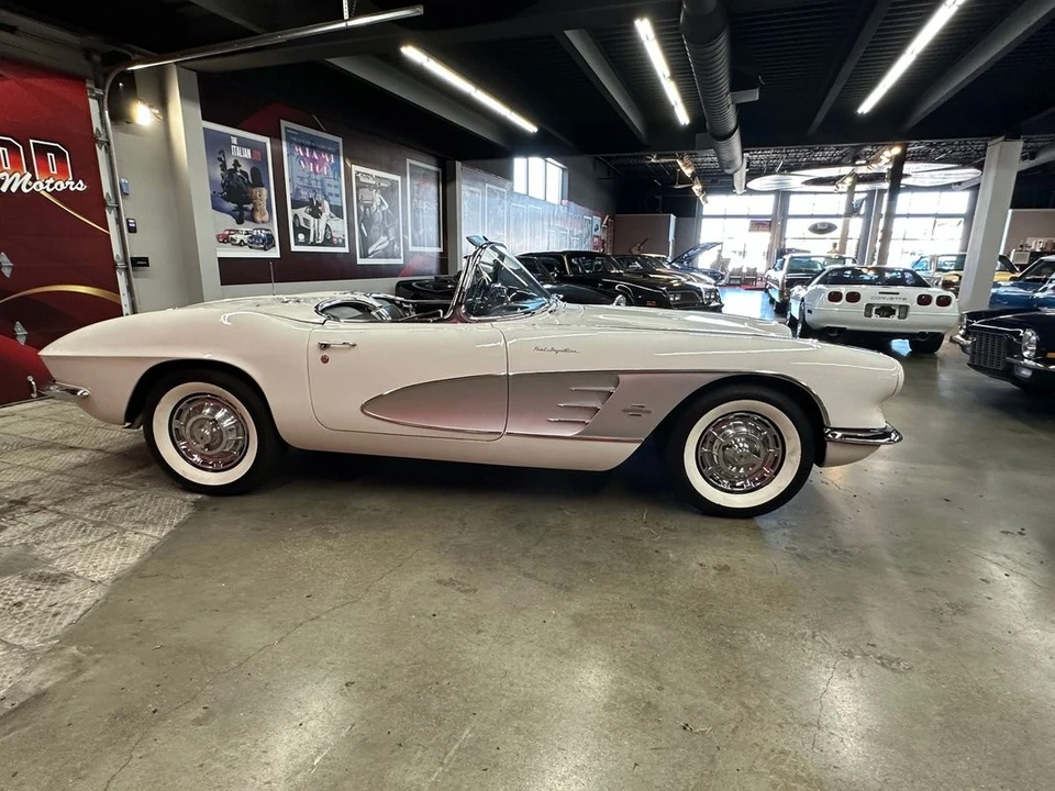 1961 Chevrolet Corvette C1 - Image 11 of 31
