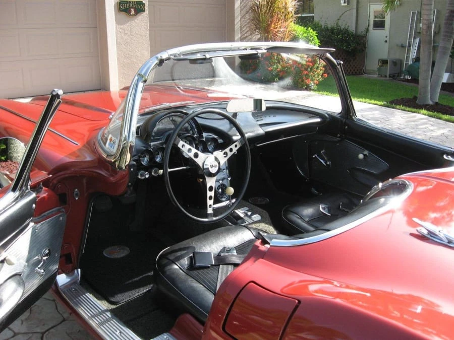 1961 Chevrolet Corvette C1 - Image 2 of 12