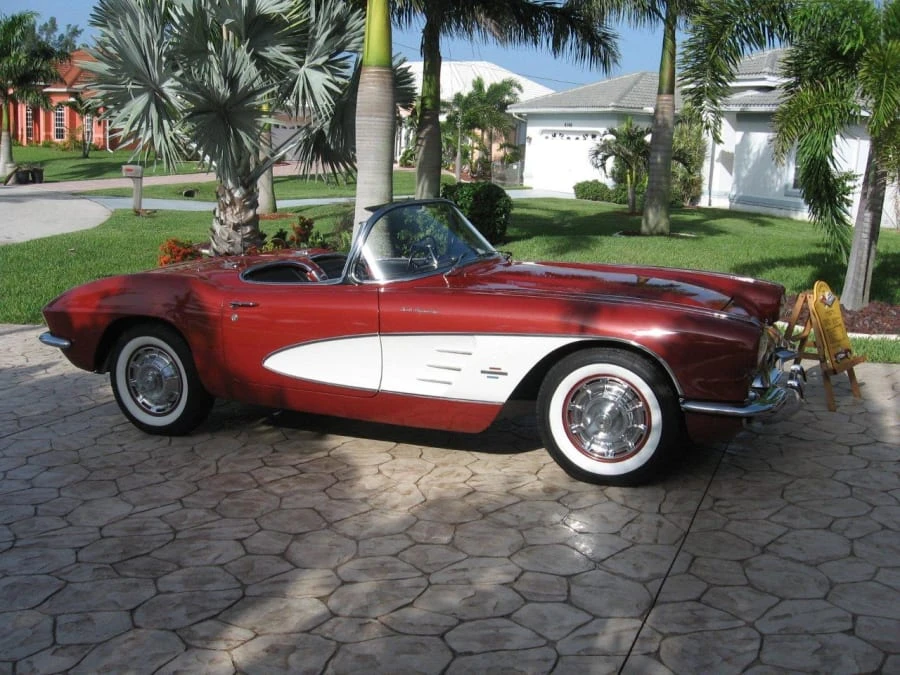 1961 Chevrolet Corvette C1 - Image 11 of 12