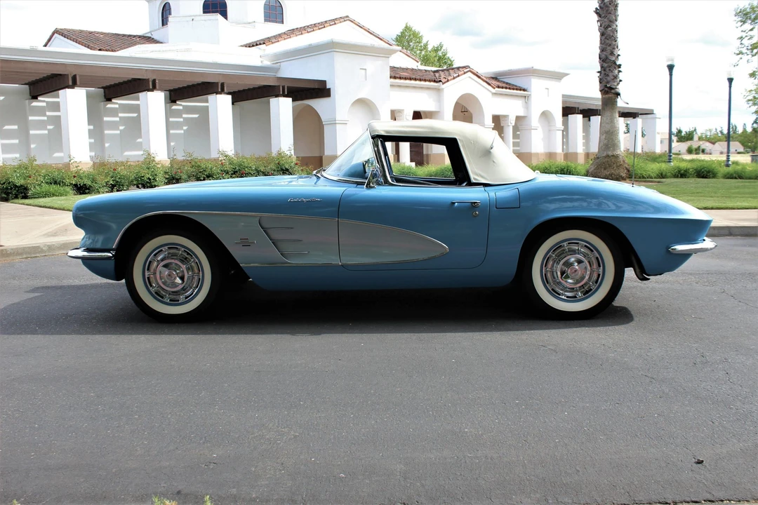 1961 Chevrolet Corvette C1 - Image 6 of 31