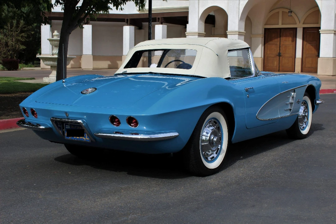 1961 Chevrolet Corvette C1 - Image 10 of 31