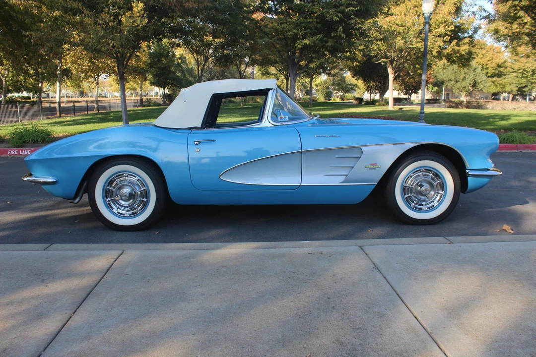1961 Chevrolet Corvette C1 - Image 11 of 31