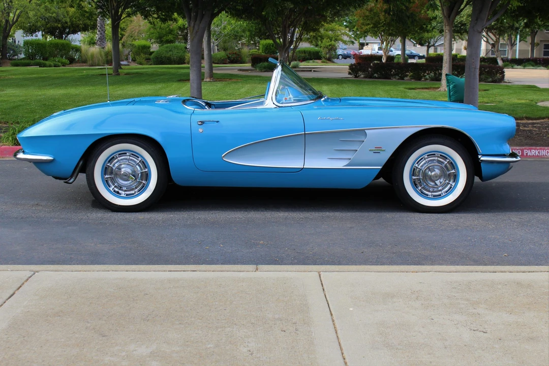 1961 Chevrolet Corvette C1 - Image 12 of 31