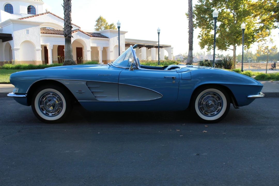 1961 Chevrolet Corvette C1 - Image 15 of 31