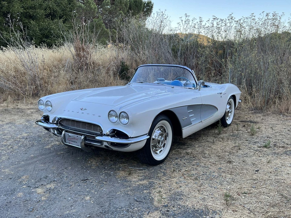 1961 Chevrolet Corvette C1 - Image 17 of 31