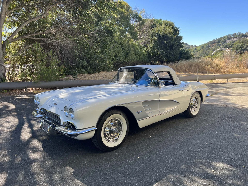 1961 Chevrolet Corvette C1 - Image 25 of 31
