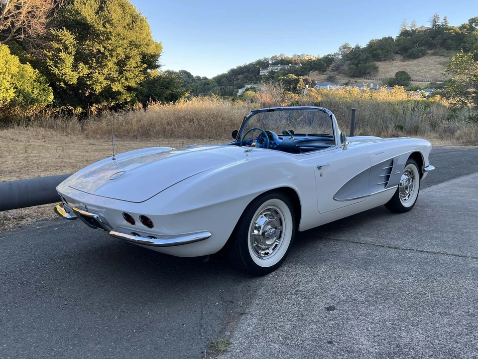 1961 Chevrolet Corvette C1 - Image 8 of 31