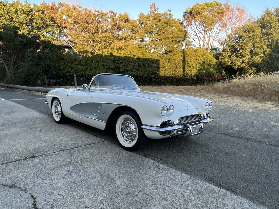 1961 Chevrolet Corvette C1 - Image 10 of 31