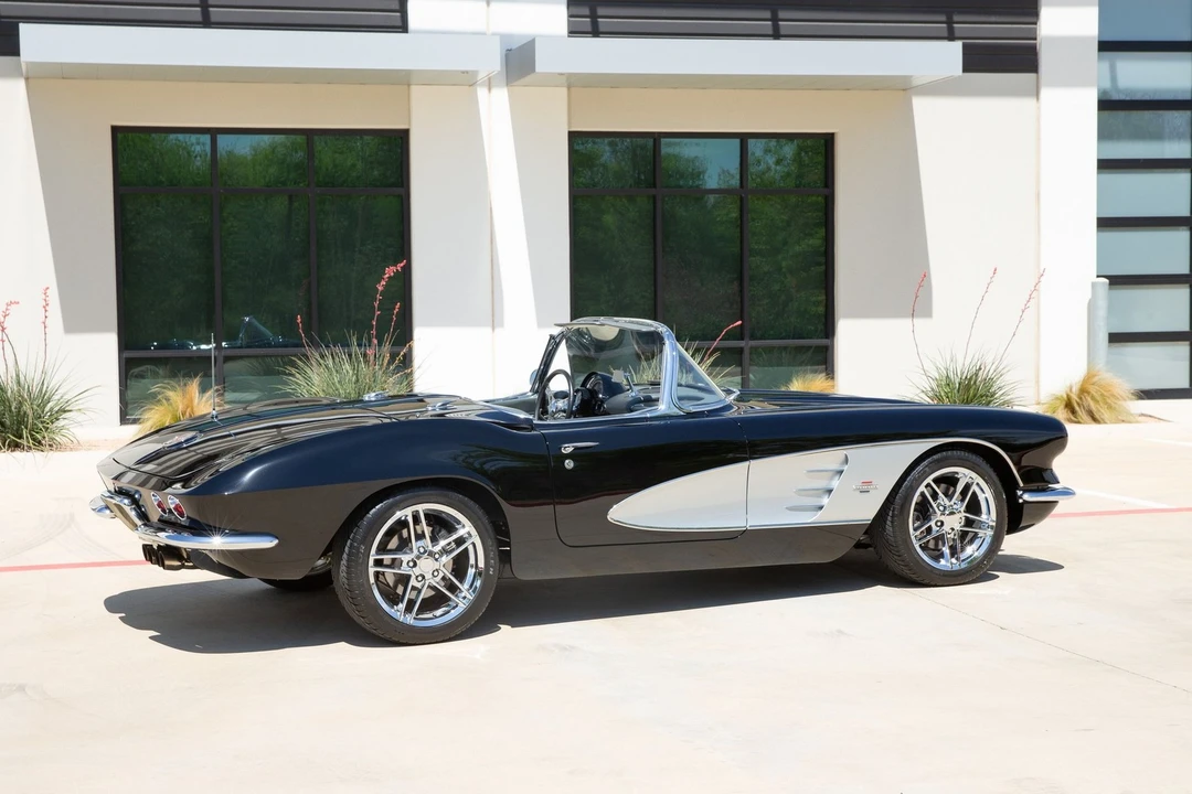 1961 Chevrolet Corvette C1 - Image 10 of 21
