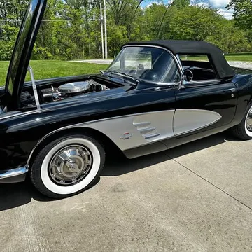 1961 Chevrolet Corvette Convertible