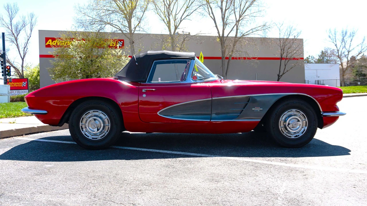 1961 Chevrolet Corvette C1 - Image 13 of 31
