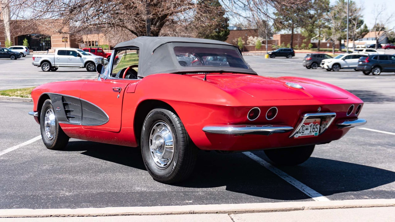 1961 Chevrolet Corvette C1 - Image 10 of 31