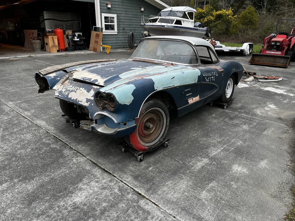 1961 Chevrolet Corvette C1 - Image 2 of 31