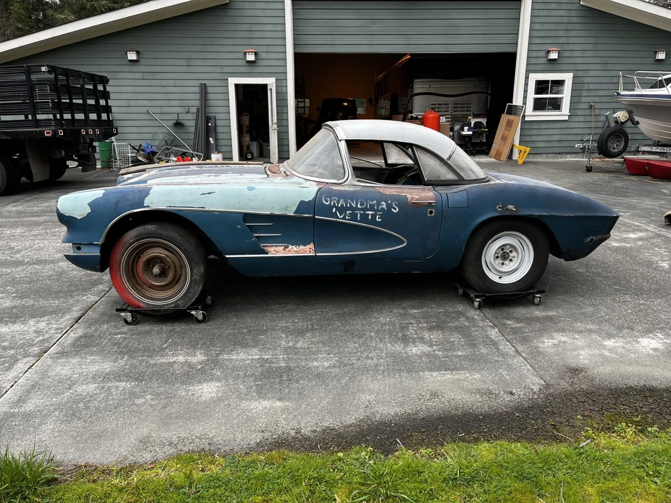 1961 Chevrolet Corvette C1 - Image 9 of 31
