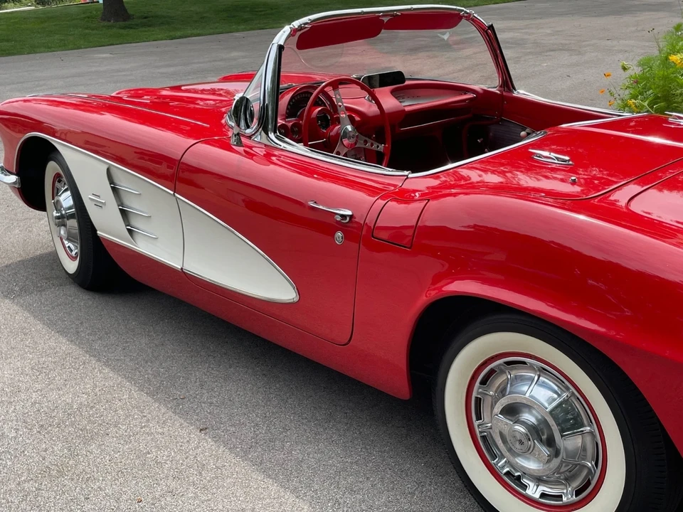 1961 Chevrolet Corvette C1 - Image 2 of 21