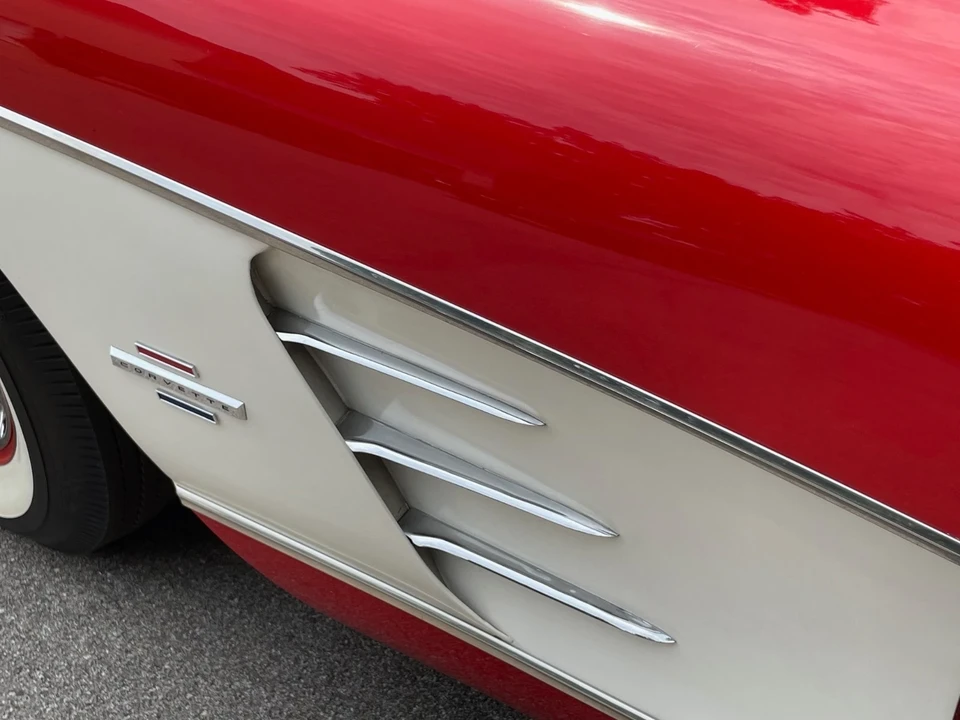 1961 Chevrolet Corvette C1 - Image 12 of 21