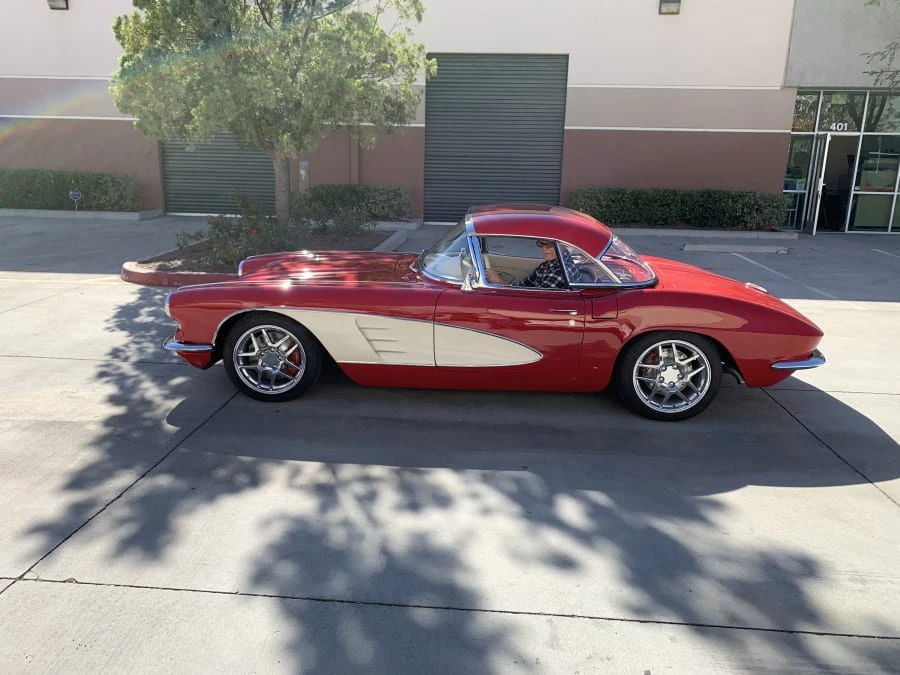 1961 Chevrolet Corvette C1 - Image 2 of 14