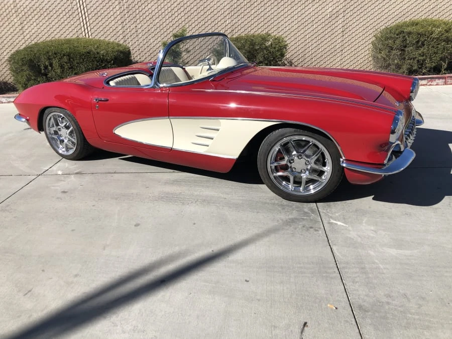 1961 Chevrolet Corvette C1 - Image 10 of 14