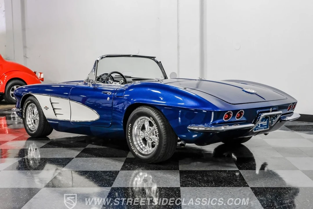 1961 Chevrolet Corvette C1 - Image 9 of 12