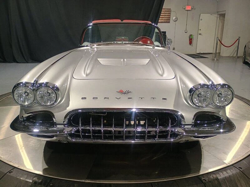 1961 Chevrolet Corvette C1 - Image 10 of 31