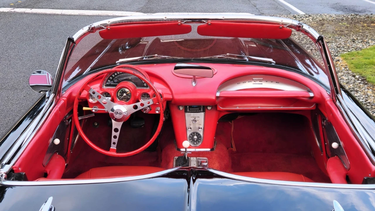 1961 Chevrolet Corvette C1 - Image 15 of 21