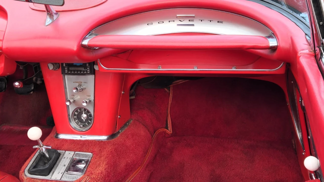 1961 Chevrolet Corvette C1 - Image 17 of 21
