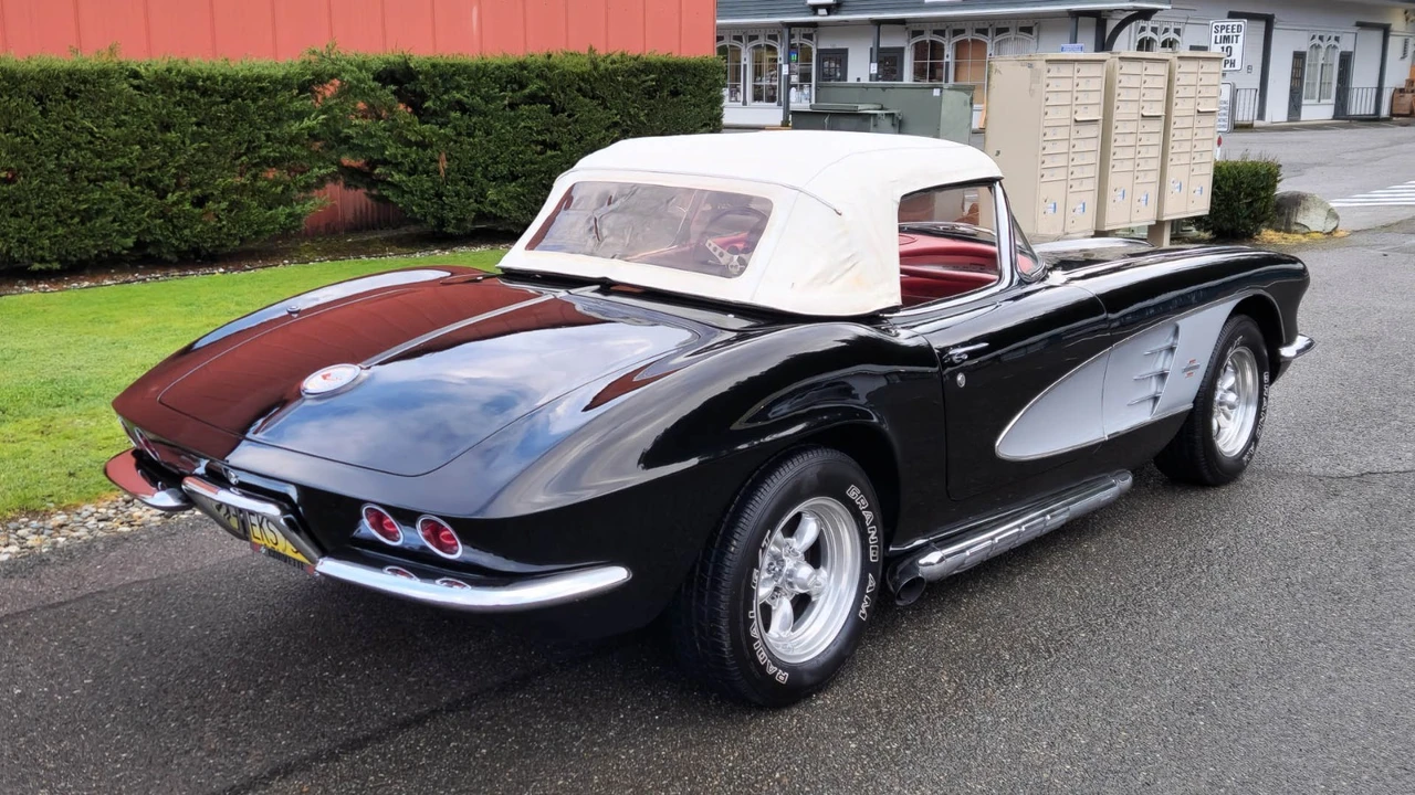 1961 Chevrolet Corvette C1 - Image 4 of 21