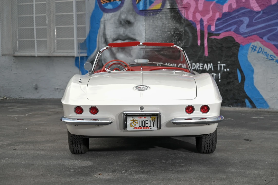 1961 Chevrolet Corvette C1 - Image 18 of 31