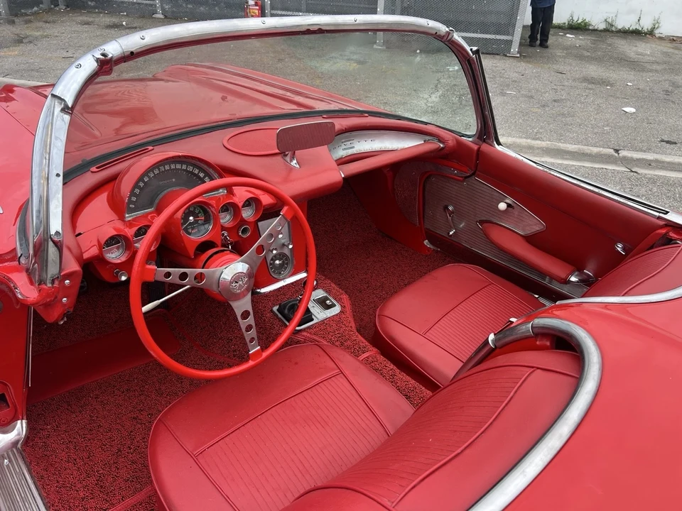 1961 Chevrolet Corvette C1 - Image 13 of 21