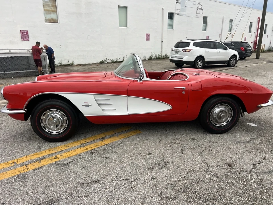 1961 Chevrolet Corvette C1 - Image 4 of 21