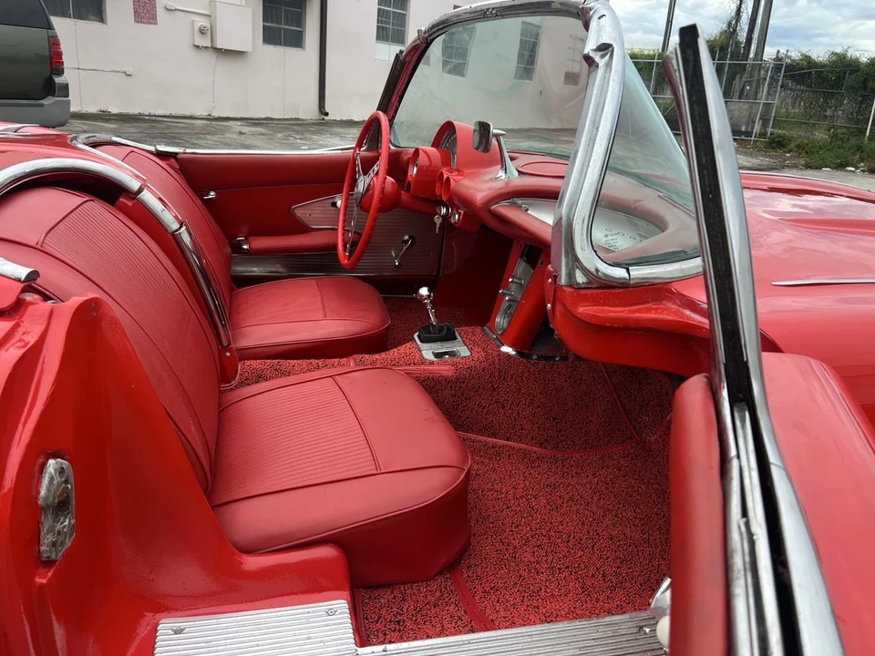 1961 Chevrolet Corvette C1 - Image 17 of 21