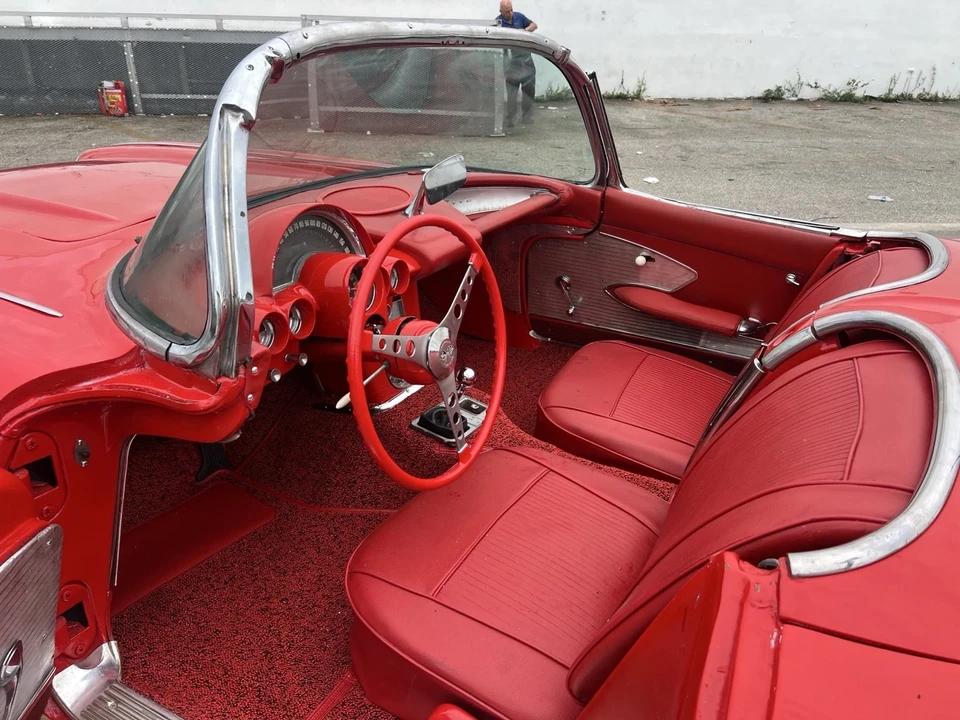 1961 Chevrolet Corvette C1 - Image 12 of 21