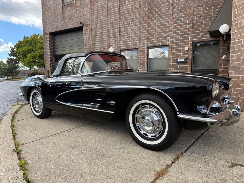 1961 Chevrolet Corvette C1 - Image 12 of 21