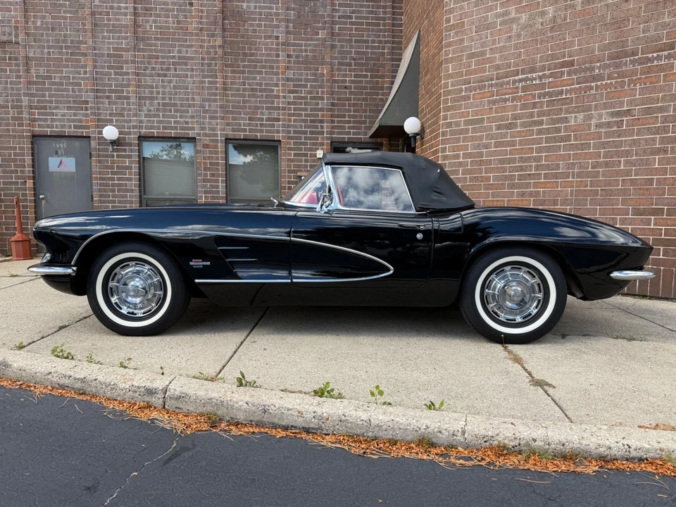 1961 Chevrolet Corvette C1 - Image 3 of 21