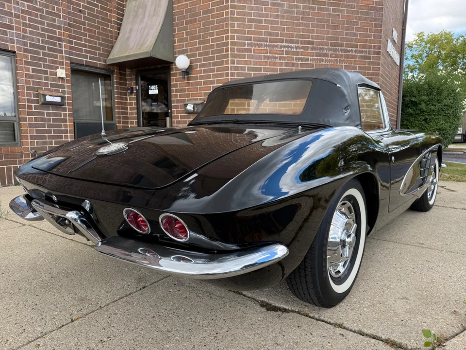 1961 Chevrolet Corvette C1 - Image 9 of 21