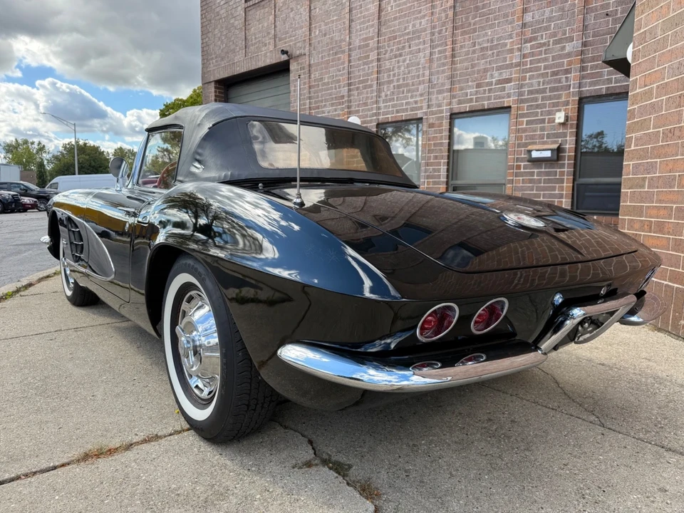 1961 Chevrolet Corvette C1 - Image 5 of 21
