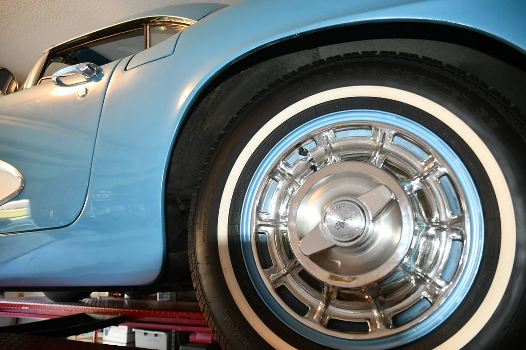 1961 Chevrolet Corvette C1 - Image 24 of 24