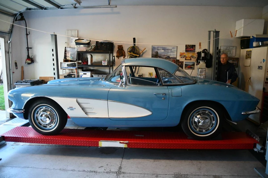 1961 Chevrolet Corvette C1 - Image 23 of 24