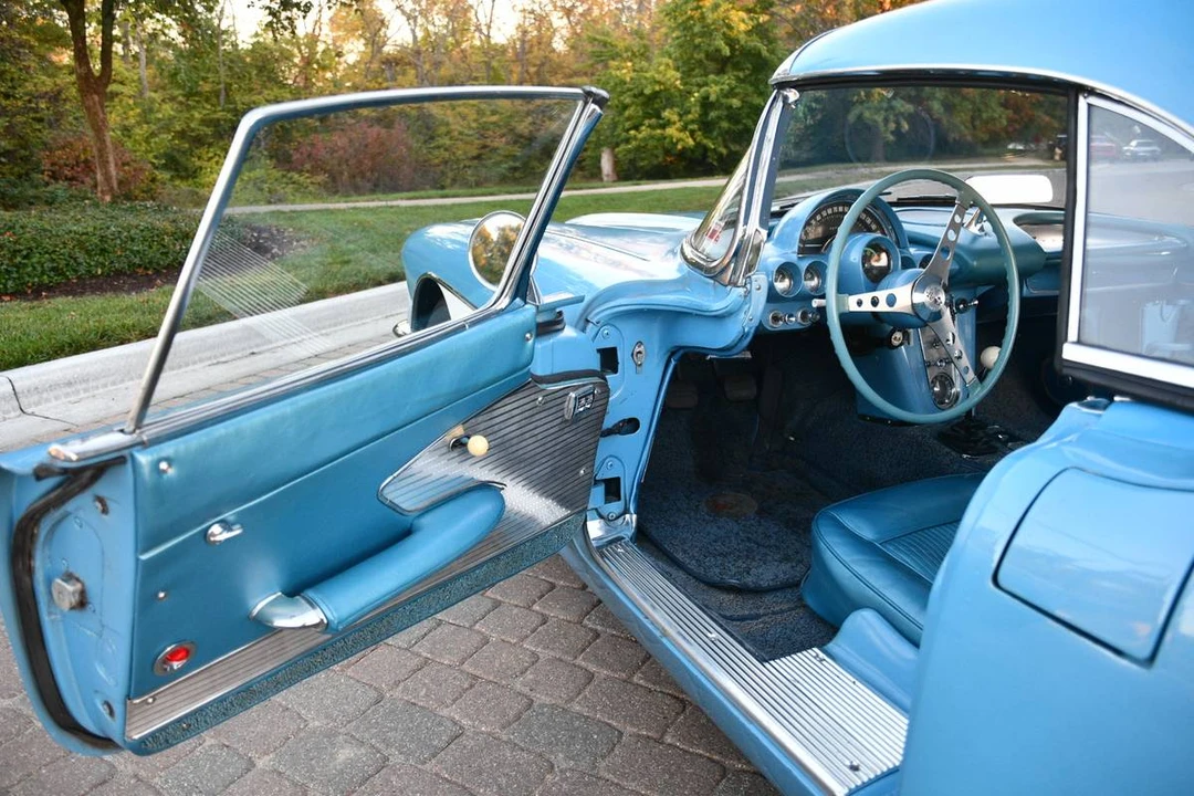 1961 Chevrolet Corvette C1 - Image 10 of 24
