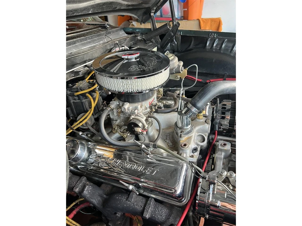 1961 Chevrolet Impala 3rd Gen - Image 9 of 10