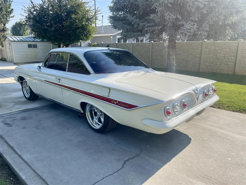 1961 Chevrolet Impala 3rd Gen - Image 9 of 31