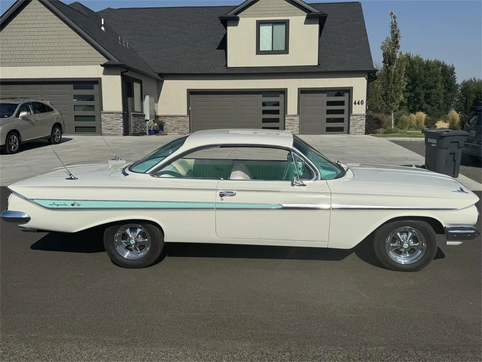 1961 Chevrolet Impala 3rd Gen - Image 7 of 27