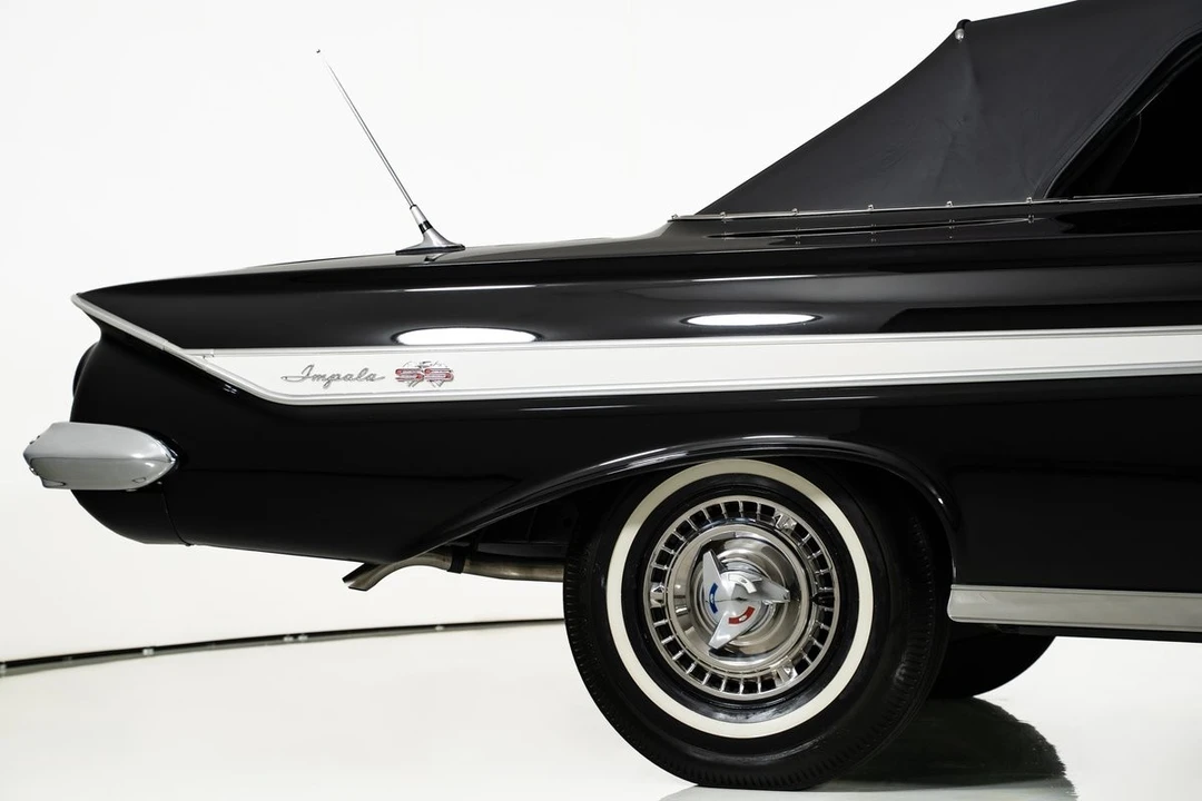 1961 Chevrolet Impala 3rd Gen - Image 16 of 31