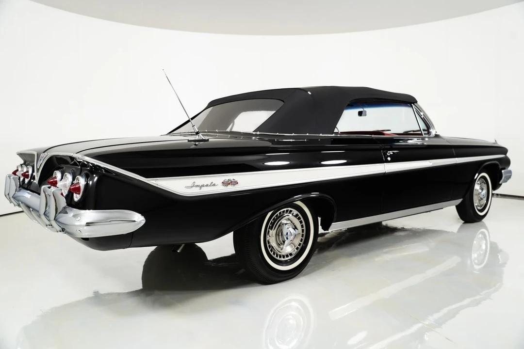 1961 Chevrolet Impala 3rd Gen - Image 13 of 31