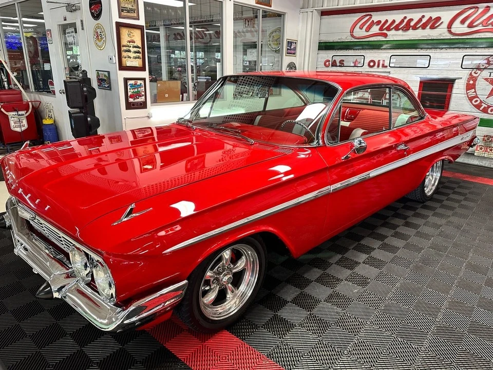 1961 Chevrolet Impala 2nd Gen - Image 11 of 12
