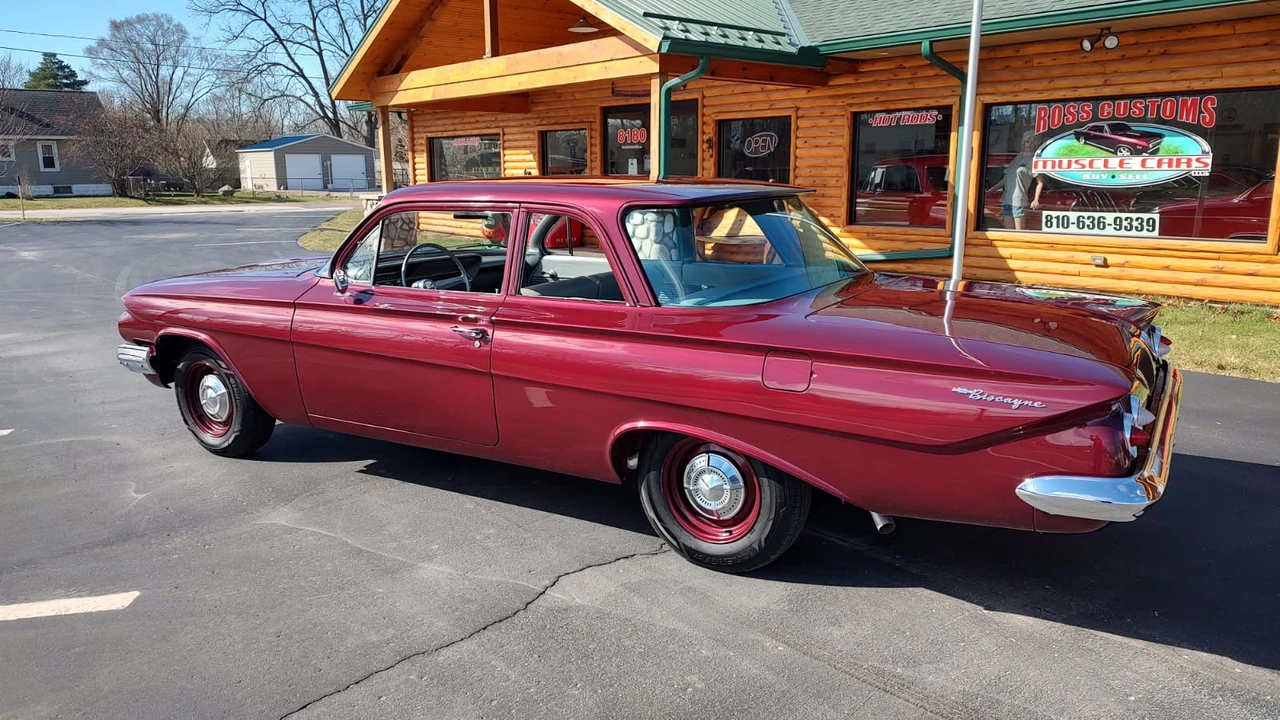 1961 Chevrolet Impala 3rd Gen - Image 14 of 31