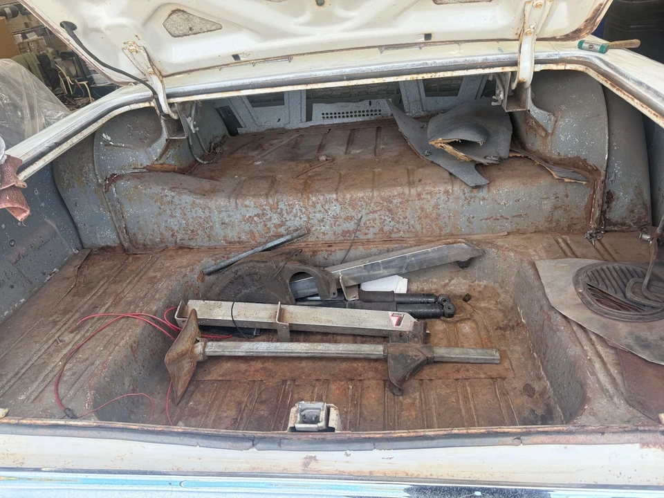 1961 Chevrolet Impala 2nd Gen - Image 11 of 21
