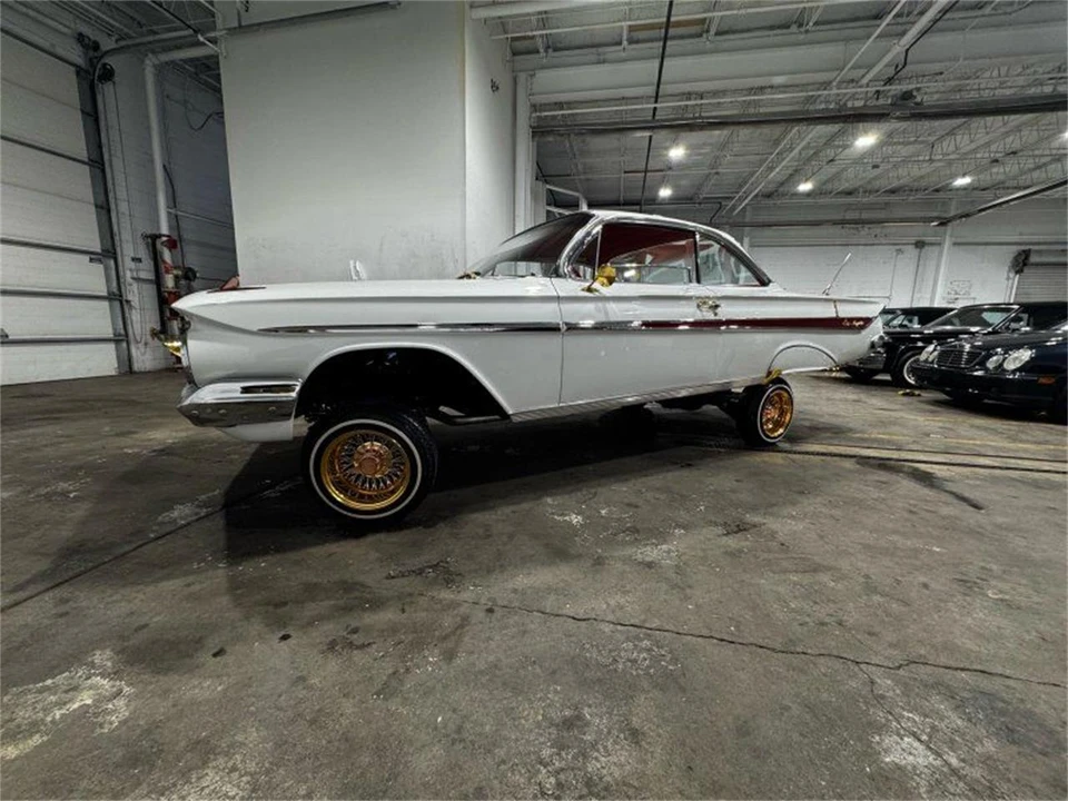 1961 Chevrolet Impala 3rd Gen - Image 5 of 31